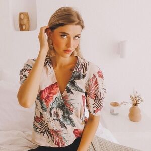 Zara Linen wrap blouse puff sleeve pink tropical print